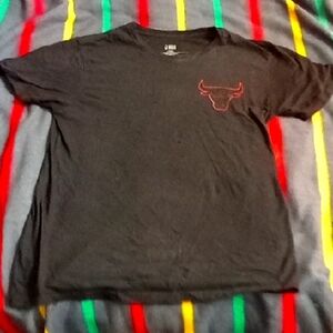 NBA Black Tee with Red Logo Of The Chicago Bulls Mens Size M